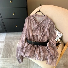 批发上实拍~法式紫色碎花泡泡长袖<b class='q'>衬衫</b>女春季系带蝴蝶结雪纺衫配腰带