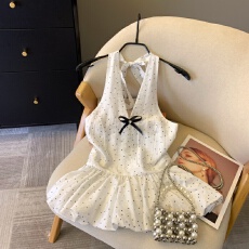 批发上实拍~蓝色绑带挂脖波点吊带背心女夏辣妹花苞<b class='q'>裙摆</b>小衫别致<b class='q'>上衣</b>