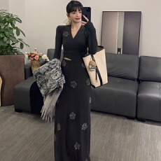 批发【OS&oneshow】设计感<b class='q'>山茶花</b>气质女神上衣高腰显瘦半身裙秋冬套装