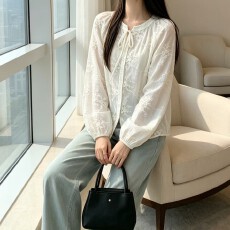 批发实拍法式甜美刺绣蝴蝶结系带蕾丝衫女秋季温柔风气质宽松显瘦上衣