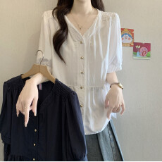 批发实拍<b class='q'>大码</b>女装V领新款夏装胖MM遮肚显瘦减龄遮肉下摆<b class='q'>时尚</b>短袖上衣