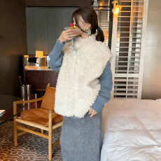 冬上新立领羊羔毛宽松短款马甲