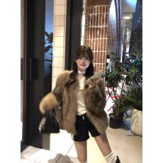 批发法式高级感皮毛定染<b class='q'>冬</b>季新款温柔冷淡系长袖皮草外套