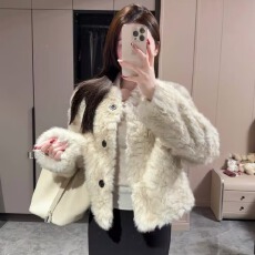 批发娇俏千金环保皮草仿小湖羊秋<b class='q'>冬</b>新款皮毛一体羊羔毛短款毛毛外套女