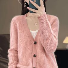 批发100纯羊毛开女V领宽松百搭<b class='q'>针织</b>打底衫秋冬新款纯色镂空羊绒衫外套