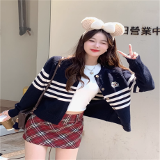 批发韩系学院风条纹长袖毛衣开衫2025<b class='q'>春秋</b>新款刺绣别致针织上衣女