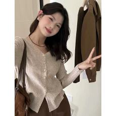 法式复古V领单排扣针织开衫早秋2025新款简约显瘦百搭纯色上衣女