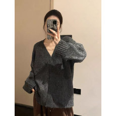 批发慵懒风V领毛衣开衫外套女秋冬季新款高级感燕麦色软糯针织衫上衣