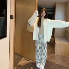 批发乌77奶fufu慵懒风圆领毛衣外套女<b class='q'>韩版</b>秋冬宽松百搭一粒扣内搭开衫