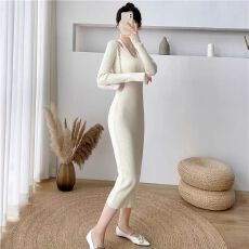 批发针织<b class='q'>连衣裙</b>女秋冬新款设计感小众修身包臀长款毛衣裙过膝气质长裙