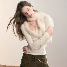 批发VIAPITTI设计感拼接真狐狸毛修身<b class='q'>针织</b>衫女装秋冬毛毛围巾两件套