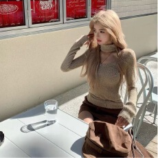 七颗虾滑针织衫毛衣秋冬2025新款女内搭打底衫韩系氛围感挂脖上衣