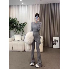 批发2025韩系冬季时尚风圆领镂空不规则上衣+百搭微喇裤加绒套装