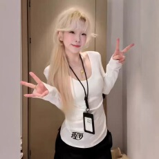 批发十三行打底衫2025冬新韩v领假两件长袖加绒辣妹T恤显瘦上衣