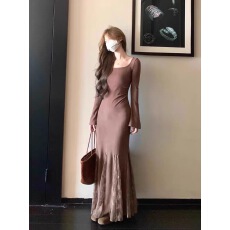 批发法式设计感拼接蕾丝方领连衣裙女秋冬收腰显瘦棕色打底鱼尾长裙子