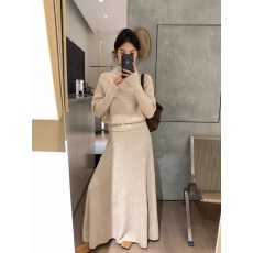 批发姐系套装前后两穿2025<b class='q'>冬</b>季高领毛衣+半身裙