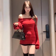 批发纯欲风圣诞红色一字肩长袖镂空上衣