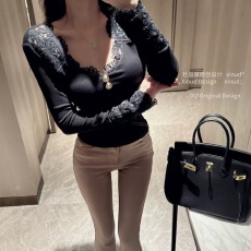 批发法式蕾丝V领长袖针织女秋<b class='q'>冬</b>高级感修身显瘦辣妹内搭打底衫上衣潮