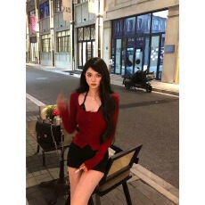 批发刘德瓜LDG女主播2.0红色<b class='q'>蕾丝</b><b class='q'>打底衫</b>挂脖拼接性感修身短上衣