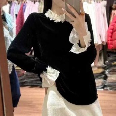批发欧洲站2026早春新款花边立领拼色<b class='q'>轻熟</b>风百搭长袖丝绒上衣喇叭袖女