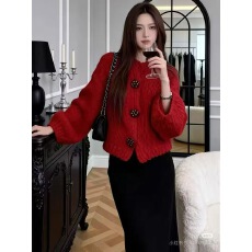 批发设计感灯笼袖圆领单排扣毛衣女2025冬季新款时尚宽松显瘦减龄上衣