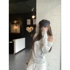 批发unoone氧气韩妹 蓝白条纹斜肩<b class='q'>针织</b>长袖T恤女设计感露肩内搭<b class='q'>上衣</b>春