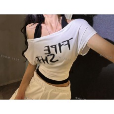 批发美式字母印花<b class='q'>一字肩</b>短袖修身t恤女夏季露肩挂脖假两件<b class='q'>上衣</b>