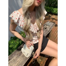 批发8uioio'卡普里波光'红色波点圆领<b class='q'>衬衫</b>女春季新款修身显瘦短款上衣