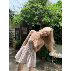 批发8uioio主推!'吉维尼花园'杏粉碎花吊带连衣裙女夏季新款显瘦a字裙
