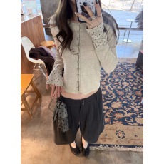 批发门襟椰壳排扣波点拼接喇叭袖长袖<b class='q'>开衫</b><b class='q'>女</b>春季新款修身显瘦短款上衣