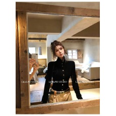 批发李婉君千金风黑色正肩丝绒上衣女秋季金属扣<b class='q'>修身</b>显瘦立领气质衬衫