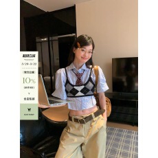 批发宋正恩蓝色条纹短款衬衫<b class='q'>上衣</b>女款新款早春独特别致<b class='q'>中袖</b>小衬衣2010