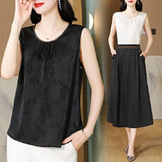 批发实拍2026夏季新款透气遮肚高端显瘦小衫洋气大码女装中老年mm上衣