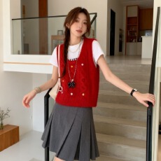 批发早春氛围感穿搭韩系钩花显瘦叠穿马甲女小清新洋气舒适背心上衣女