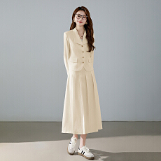 批发时尚高端小香风西服<b class='q'>外套女</b>春秋新款设计感女神范小众短款西服套装