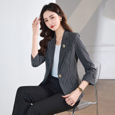 批发条纹中袖西装<b class='q'>外套</b>女夏季高级感简约时尚通勤韩式港风小西服<b class='q'>外套</b>