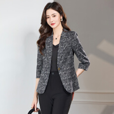 批发设计感中袖西装<b class='q'>外套</b>女夏季高级感简约时尚通勤气质印花小西服<b class='q'>外套</b>