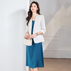 批发七分袖西装<b class='q'>外套</b>女夏季高级感简约时尚通勤韩式港风气质小西服<b class='q'>外套</b>