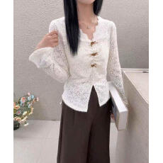 批发蕾丝V领喇叭<b class='q'>长袖</b>衬衫女2025秋冬法式镂空提花磨毛修身打底衫上衣