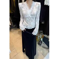 批发纯欲风V领蕾丝衫<b class='q'>女长袖</b>花边设计感高级打底内搭上衣蕾丝小衫百搭