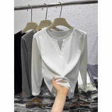 批发<b class='q'>韩国</b>高级感简约风半排扣<b class='q'>蕾丝</b>拼接剪刀领长袖T恤女修身显瘦打底衫