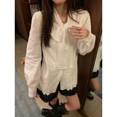 批发法式蕾丝<b class='q'>刺绣</b>白色<b class='q'>衬衫</b>女春秋季新款蝴蝶结系带长袖温柔风内搭上衣