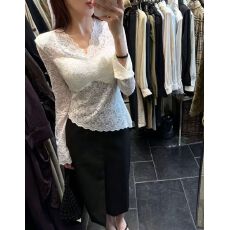 批发V领蕾丝衫女纯欲高级感气质叠穿秋季内搭打底衫长袖<b class='q'>不规则</b>上衣
