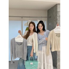 批发VI+早春温柔吊带背心针织衫女两件套新款韩系慵懒高级感毛衣套装