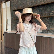 批发韩系圆领短袖<b class='q'>针织衫</b>女2026夏季新款穿搭菱格提花宽松收腰白色上衣