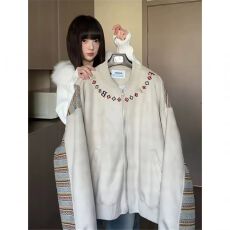 批发浅灰色港风拼接刺绣<b class='q'>夹克</b>衫<b class='q'>男</b>款秋冬季小众高级感<b class='q'>男</b>生宽松<b class='q'>外套</b>潮