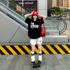 高品质纯棉200克精梳紧密手感好爽滑优质做工前印花短袖t恤女