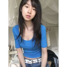 批发蓝色五分<b class='q'>袖</b>U领正肩短<b class='q'>袖</b>t恤女夏季巨好看新款修身显瘦收腰<b class='q'>上衣</b>