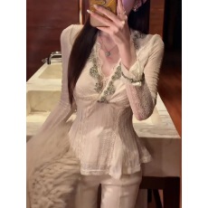 批发粉红PINK丨设计感ins风重工镶钻<b class='q'>V领</b>蕾丝上衣