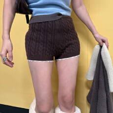 批发<b class='q'>韩国</b>东大门冬季女装新品纯色麻花拼接<b class='q'>蕾丝</b>花边针织短裤